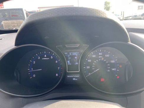 Used 2013 Hyundai Veloster Turbo FWD image 14