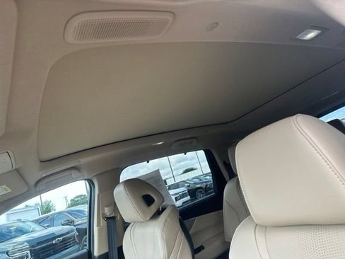 Used 2025 Acura MDX SH-AWD w/ Technology Package image 15
