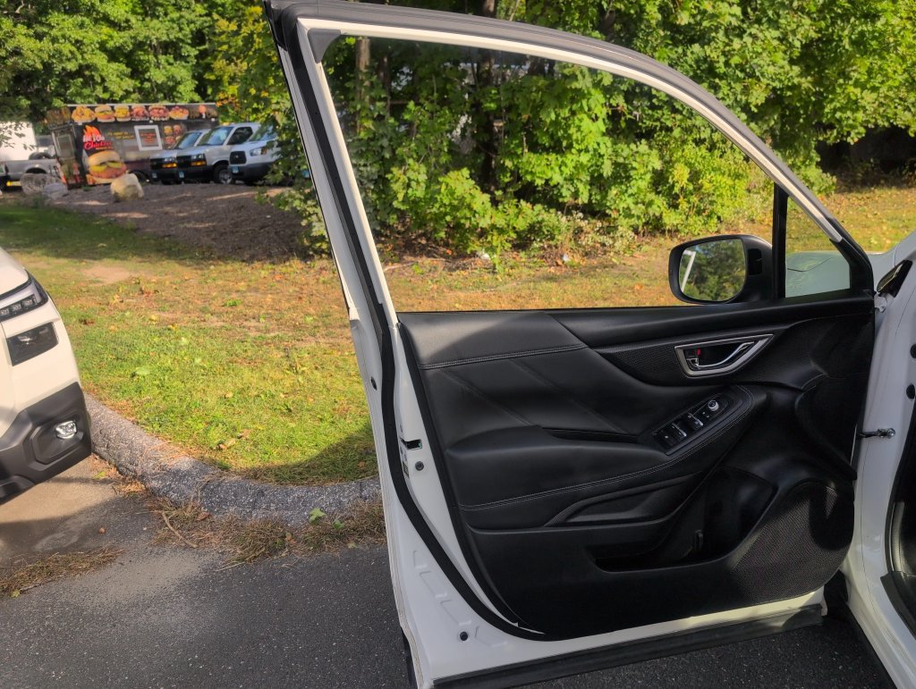 Used 2019 Subaru Forester Limited AWD/4WD image 11