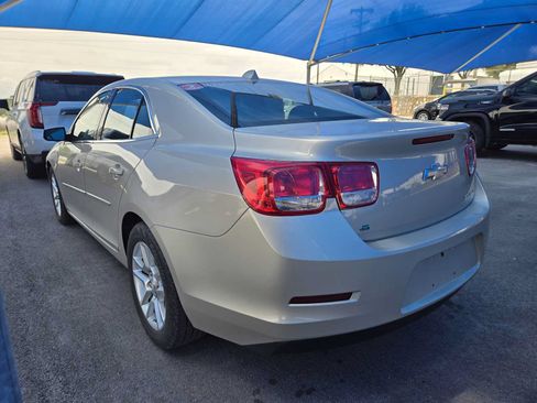 Used 2014 Chevrolet Malibu LT w/ Power Convenience Package FWD image 3