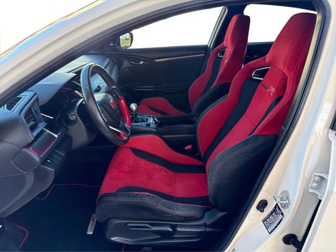Used 2017 Honda Civic Type R image 9