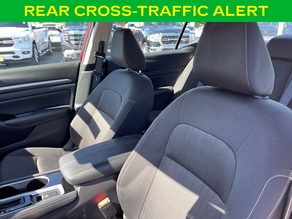 Used 2023 Nissan Altima 2.5 SV AWD/4WD image 16
