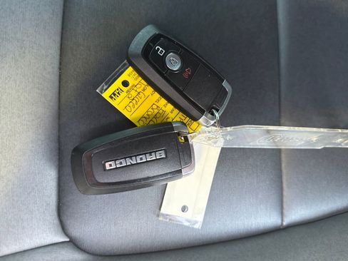 Used 2023 Ford Bronco Black Diamond image 35