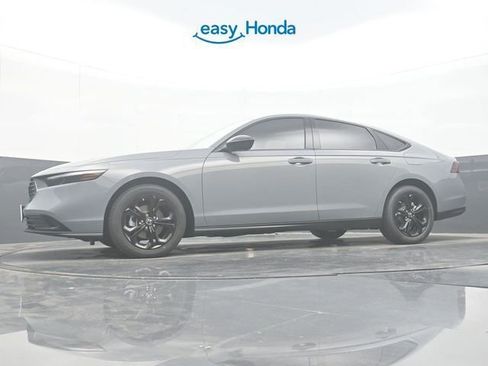 Used 2025 Honda Accord SE image 28