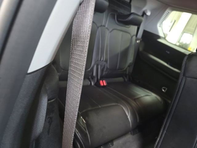 Used 2022 Jeep Grand Cherokee L Limited AWD/4WD image 16