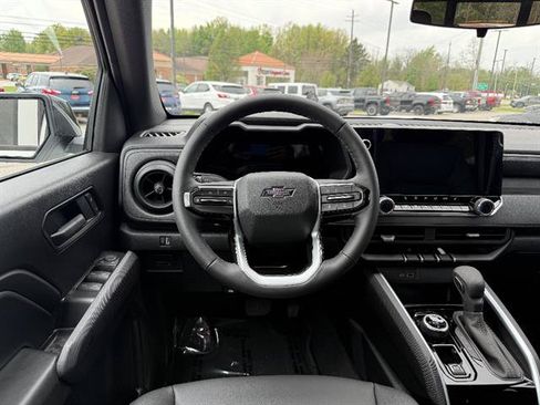 New 2026 Chevrolet Colorado Trail Boss AWD/4WD image 17