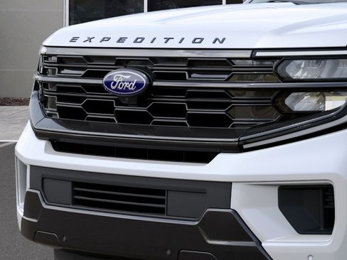 New 2027 Ford Expedition Platinum AWD/4WD image 17