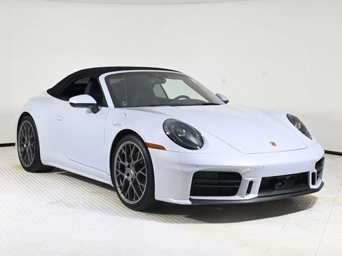 Used 2025 Porsche 911 Carrera image 9