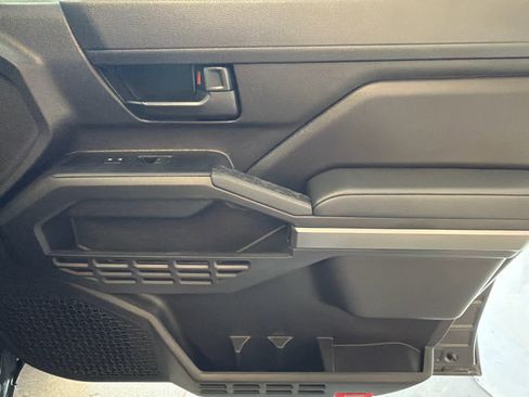 Used 2025 Toyota Tacoma SR5 image 28