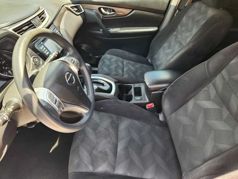 Used 2015 Nissan Rogue SV w/ SV Premium Package FWD image 12