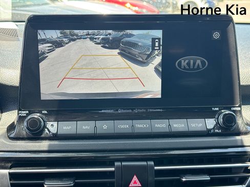 Certified 2021 Kia Seltos SX w/ SX Sunroof Package AWD/4WD image 22