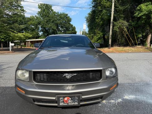 Used 2008 Ford Mustang Coupe RWD image 3