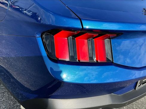 Used 2024 Ford Mustang Premium image 28