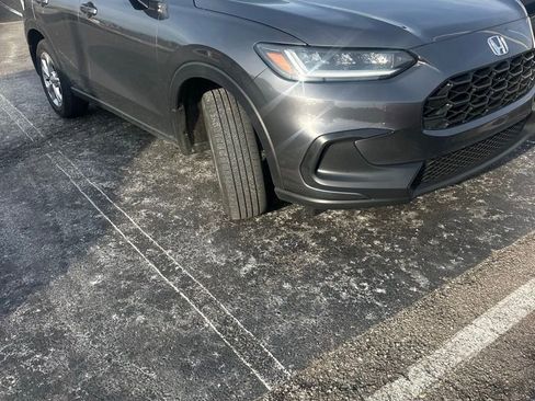 Used 2023 Honda HR-V LX image 1