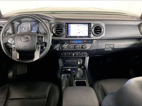 Used 2022 Toyota Tacoma TRD Off-Road w/ TRD Premium Off Road Package image 15