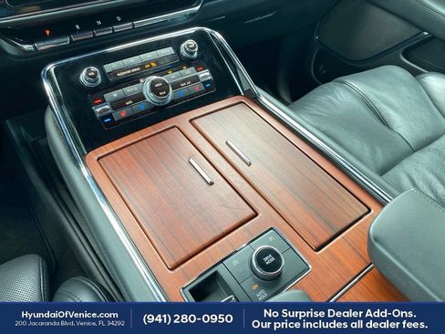Used 2022 Lincoln Navigator L Reserve AWD/4WD image 28