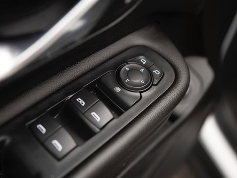 Used 2023 GMC Terrain SLE w/ Driver Convenience Package image 14