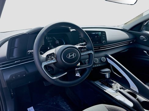 New 2026 Hyundai Elantra SE FWD image 7