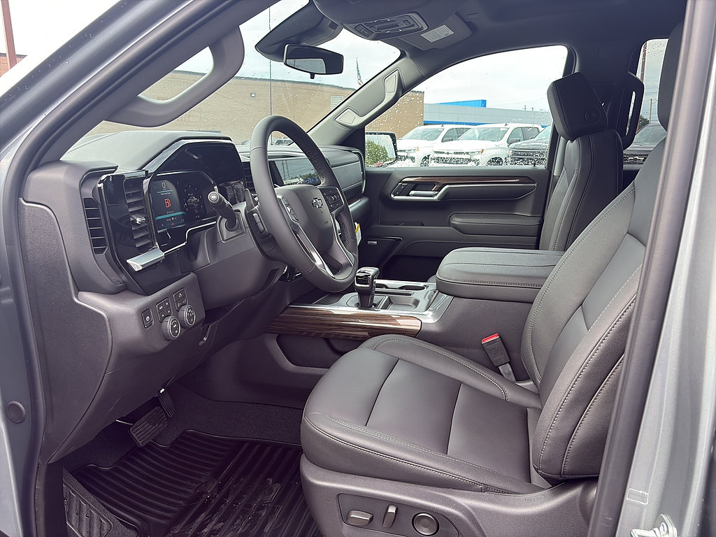 New 2026 Chevrolet Silverado 1500 RST w/ Convenience Package II AWD/4WD image 9