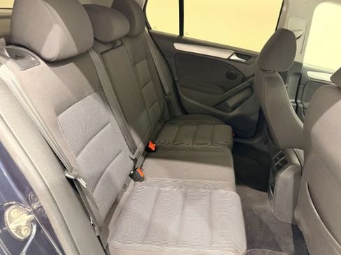 Used 2013 Volkswagen Golf 4-Door FWD image 34