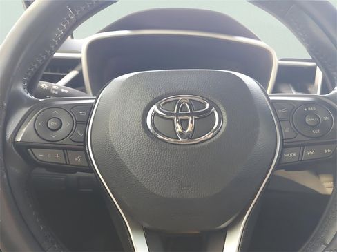 Used 2020 Toyota Corolla XSE image 28