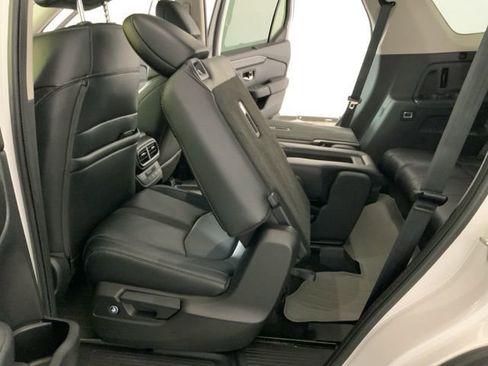 Used 2023 Honda Pilot EX-L image 42