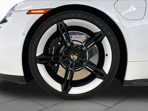 Used 2022 Porsche Taycan GTS AWD/4WD image 9