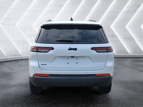 New 2025 Jeep Grand Cherokee L Altitude image 5