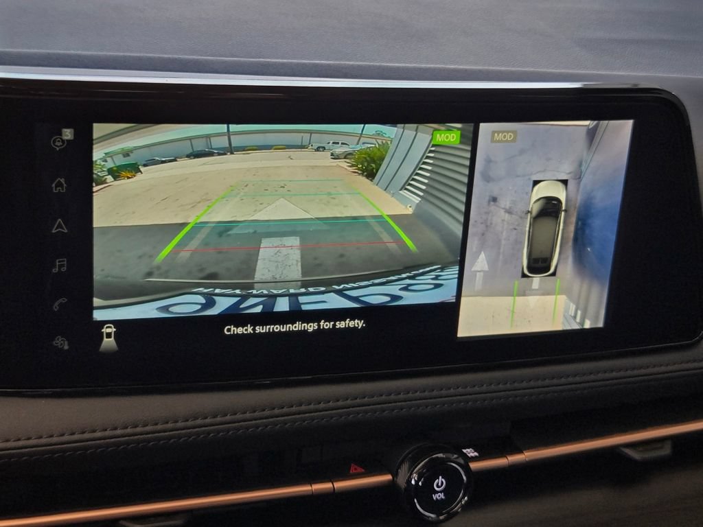 Used 2024 Nissan Ariya AWD image 18