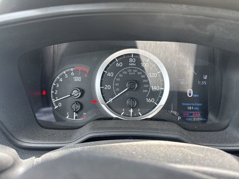 Used 2021 Toyota Corolla LE image 17