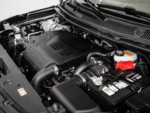 Used 2017 Ford Explorer Platinum image 50