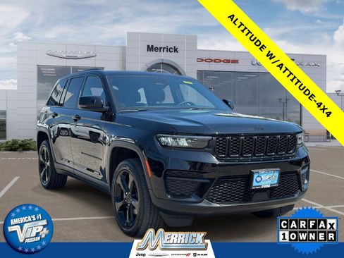 Used 2023 Jeep Grand Cherokee Altitude AWD/4WD image 1