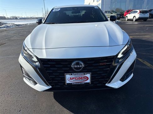 Used 2023 Nissan Altima 2.0 SR image 10