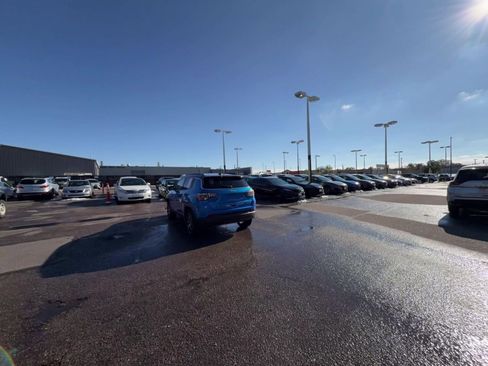 Used 2025 Jeep Compass Limited AWD/4WD image 15