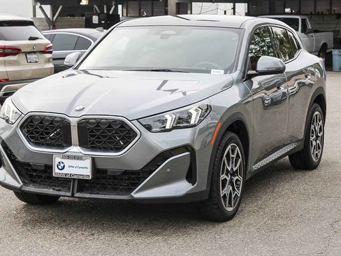Used 2025 BMW X2 xDrive28i image 3
