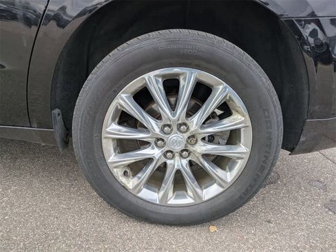 Used 2018 Buick Enclave Premium w/ Experience Buick Package image 12
