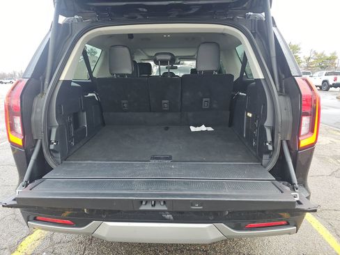 Used 2025 Ford Expedition Max Platinum image 23