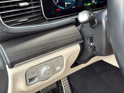 Certified 2023 Mercedes-Benz GLS 580 4MATIC image 31