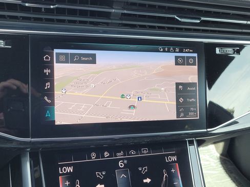 Used 2019 Audi Q8 Premium w/ Convenience Package image 12