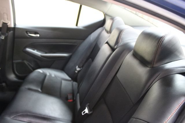 Used 2022 Nissan Altima 2.5 SR FWD image 9