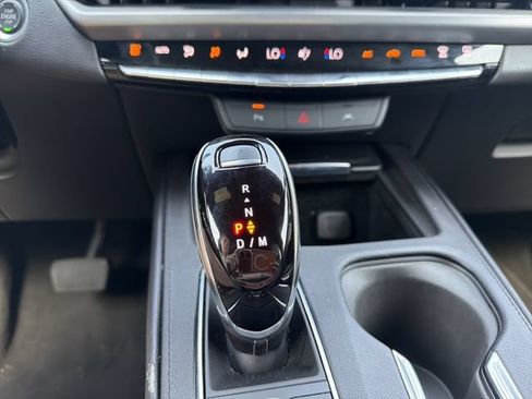 Used 2025 Cadillac XT4 Premium Luxury AWD/4WD image 35