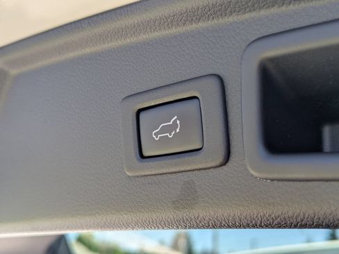 Used 2018 Subaru Forester 2.5i Limited AWD/4WD image 31
