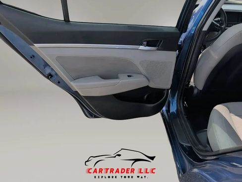 Used 2020 Hyundai Elantra SEL FWD image 14