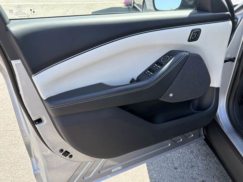 Used 2021 Ford Mustang Mach-E Premium AWD/4WD image 11