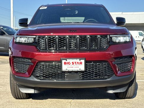 New 2025 Jeep Grand Cherokee Altitude image 5