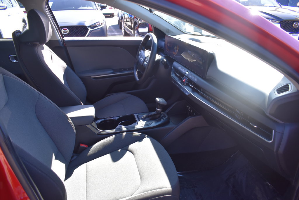 Used 2025 Kia K4 FWD image 11