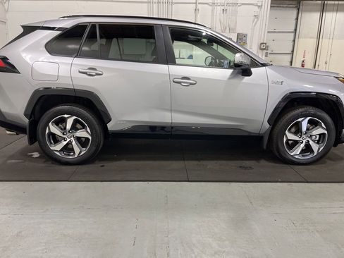 Used 2023 Toyota RAV4 SE w/ Weather & Moonroof Package image 11