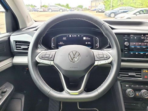 Used 2023 Volkswagen Taos SEL AWD/4WD image 9