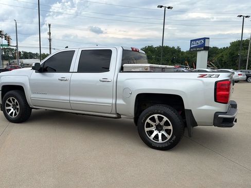Used 2018 Chevrolet Silverado 1500 LT w/ All Star Edition AWD/4WD image 12