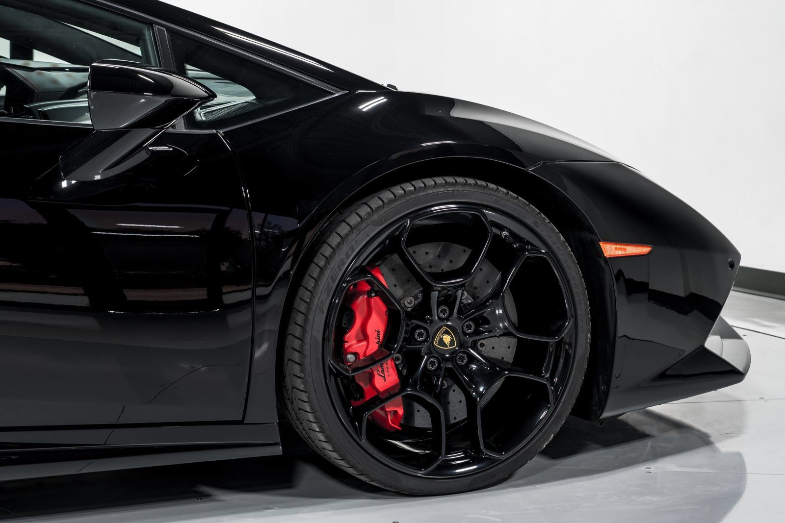 Used 2015 Lamborghini Huracan LP 610-4 AWD/4WD image 41